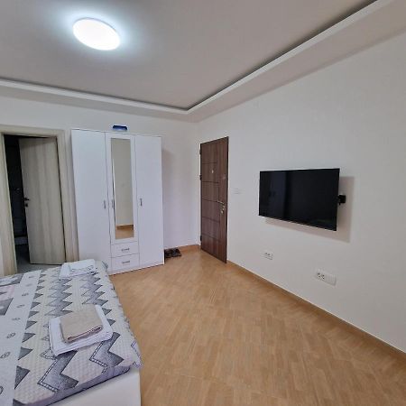 Apartman Tolosi Podgorica Exterior foto