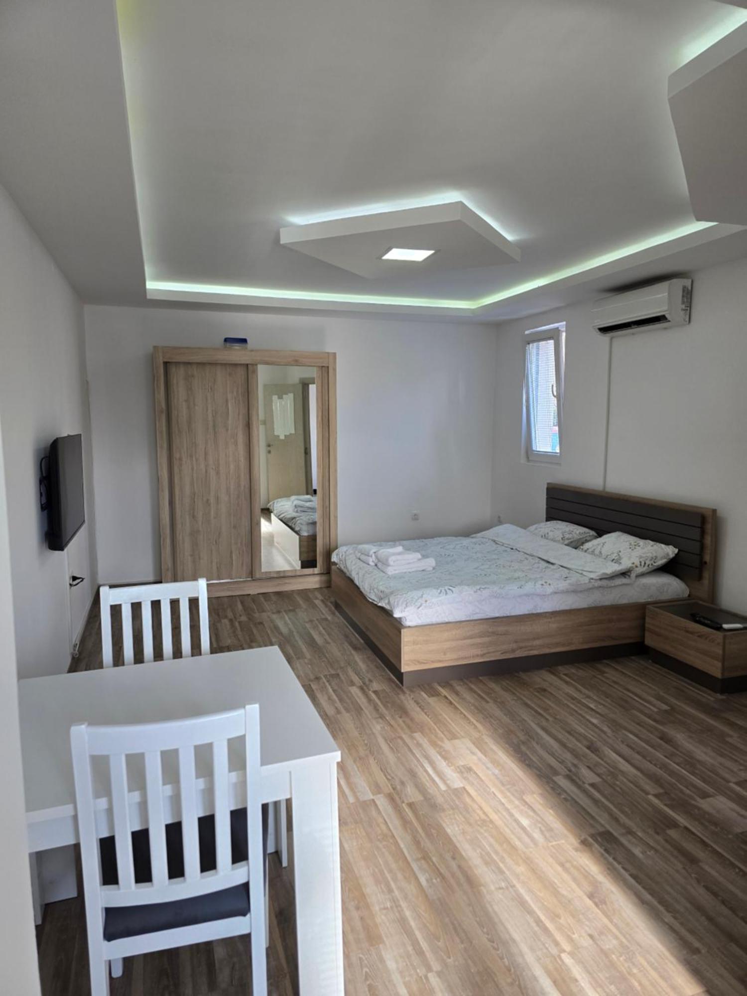 Apartman Tolosi Podgorica Exterior foto